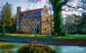 Zamek na wodzie w Wojnowicach